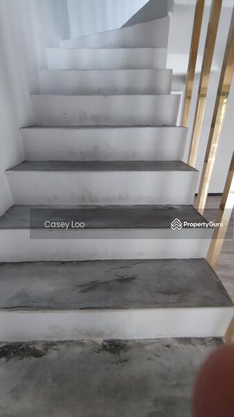 Untuk Dijual - Corner 3 storey House Taman Sr Sinar Kepong Segambut