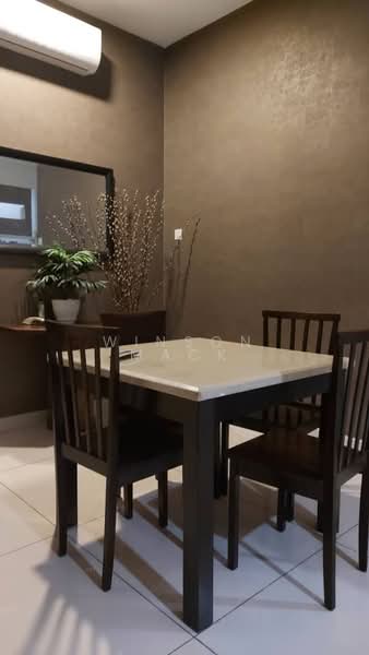 Kondominium untuk Dijual di Casa Green Condominium - Winson Mack - Dining Room - PropertyGuru.com.my