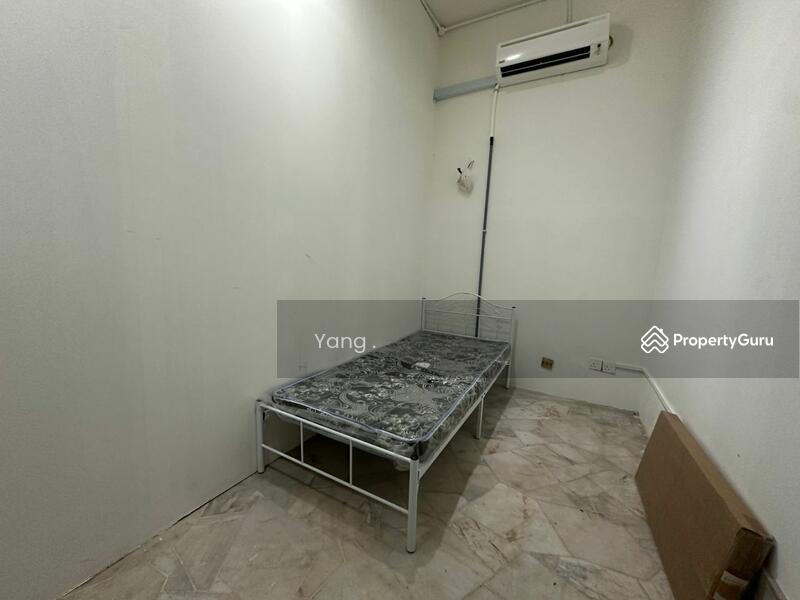 For Rent - Semi-D house room (Include Electricity & Water)