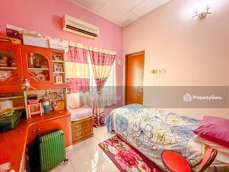 Rumah Teres 2 Tingkat untuk Dijual di Seksyen 23 (Shah Alam) - Amzar Faiz - PropertyGuru.com.my