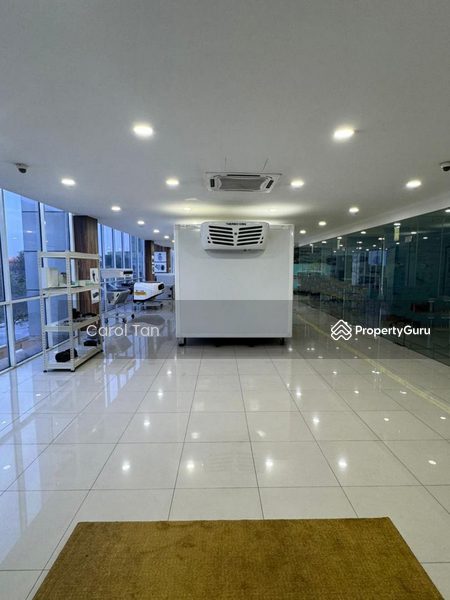 For Sale - Commercial bungalow at Seksyen 33