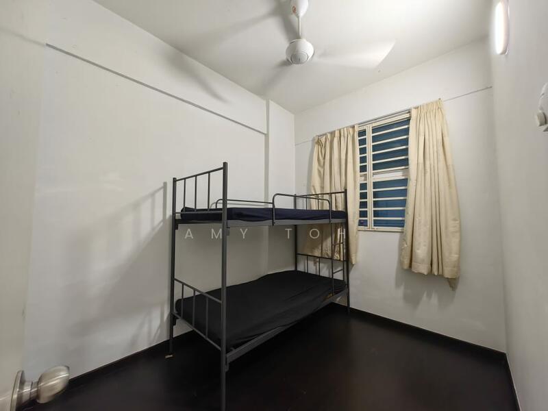 Untuk Disewa - The Oasis