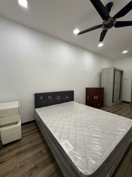 Kondominium untuk Disewa di Cristal Serin Residence - Mandy Lim - Bedroom - PropertyGuru.com.my