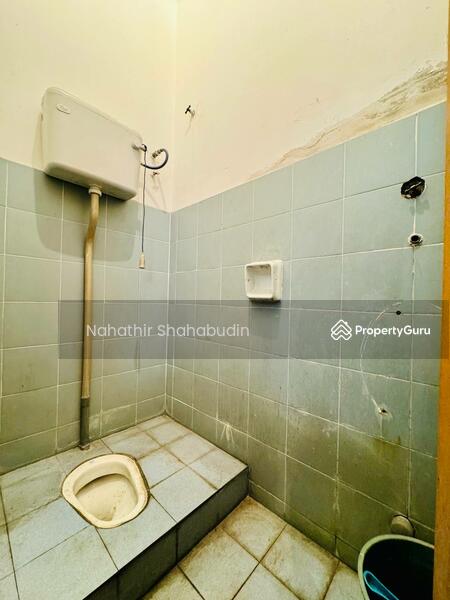 Shop / Office for Sale in Taman Padu Permai (Sungai Besar) - Nahathir Shahabudin - PropertyGuru.com.my