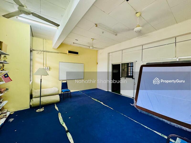 Shop / Office for Sale in Taman Padu Permai (Sungai Besar) - Nahathir Shahabudin - PropertyGuru.com.my