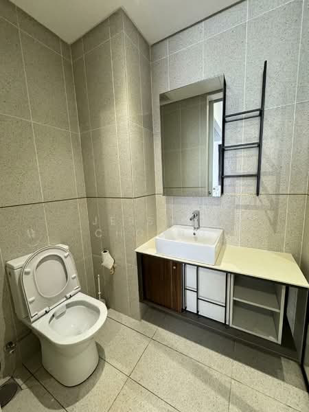 Servis Apartment untuk Disewa di Millerz Square - Jessica Choong - Bathroom - PropertyGuru.com.my