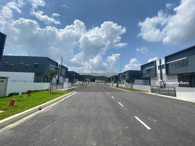 For Sale - BRAND NEW 3 STOREY CORNER FACTORY LAKE 6 MERANTI JAYA