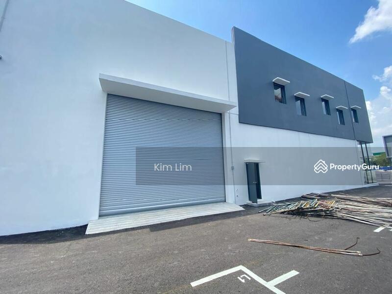 For Sale - BRAND NEW 3 STOREY CORNER FACTORY LAKE 6 MERANTI JAYA