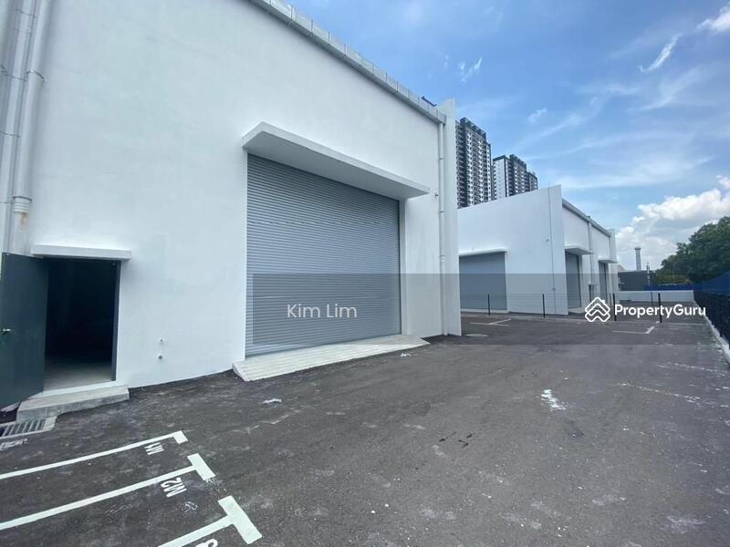 For Sale - BRAND NEW 3 STOREY CORNER FACTORY LAKE 6 MERANTI JAYA