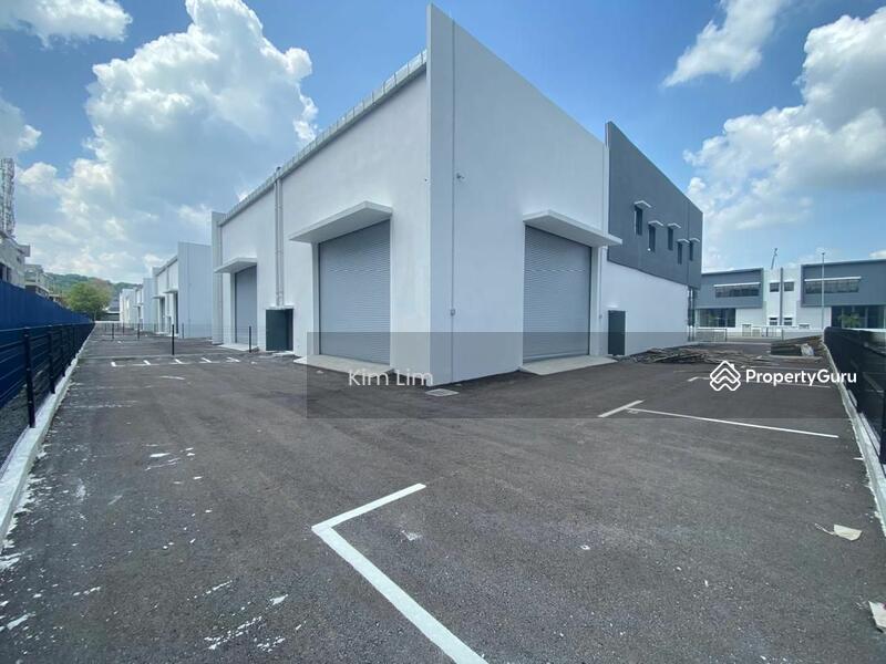 For Sale - BRAND NEW 3 STOREY CORNER FACTORY LAKE 6 MERANTI JAYA
