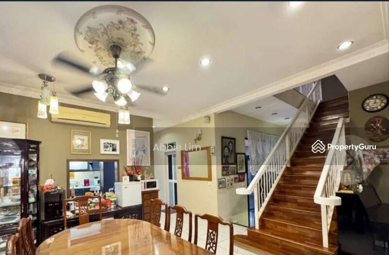 For Sale - Urgent sale Bukit Jelutong 2 sty Link Corner