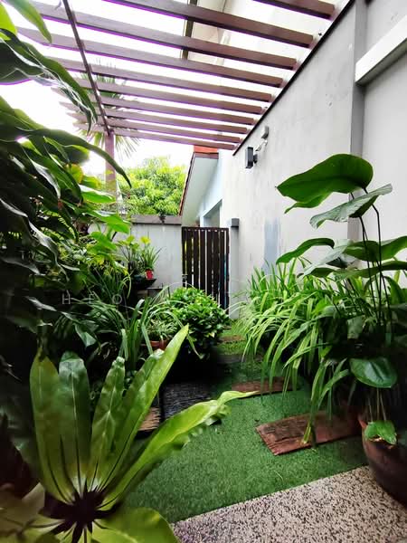 Semi-Detached House for Sale in Kota Emerald (Rawang) - Heo Wai Kien - Garden - PropertyGuru.com.my