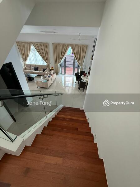 For Sale - Horizon Hills Nicely Renovated Ready to move in Condition Semi Detached