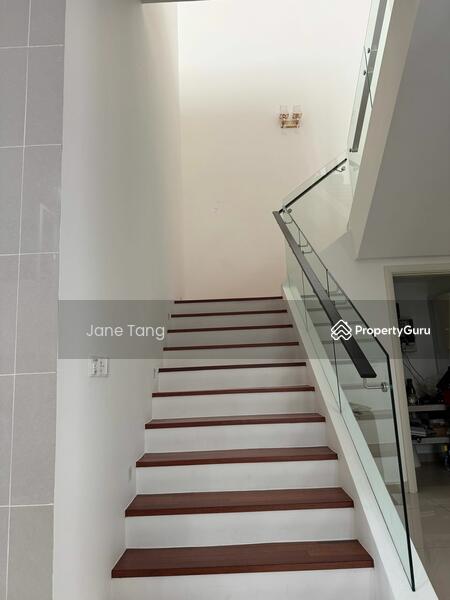 For Sale - Horizon Hills Nicely Renovated Ready to move in Condition Semi Detached
