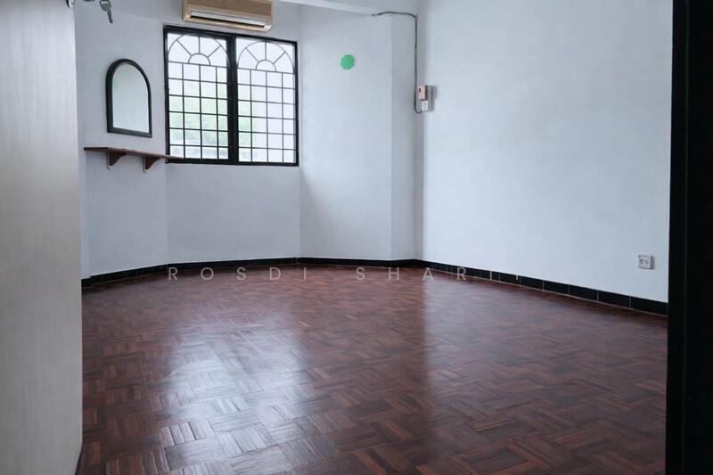 2-storey Terraced House for Sale in Bandar Country Homes (Rawang) - Rosdi Sharif - PropertyGuru.com.my