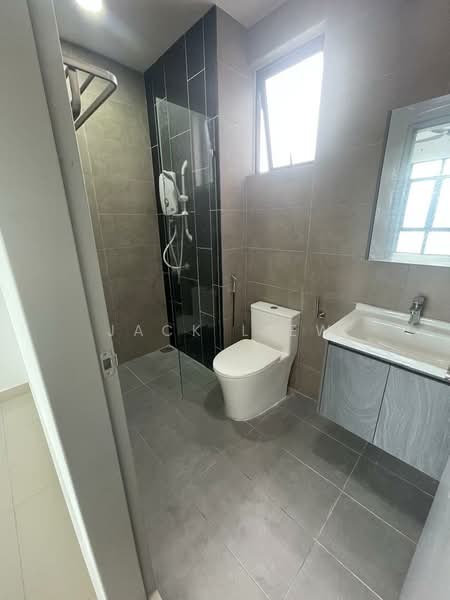 Servis Apartment untuk Disewa di 99 Residence - Jack Liew - Bathroom - PropertyGuru.com.my