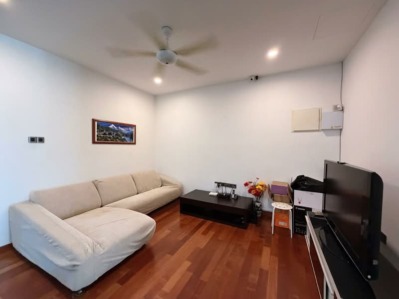 Rumah Teres 3 Tingkat untuk Dijual di Taman Jelutong (Jelutong) - Qyan Goh - Living Room - PropertyGuru.com.my