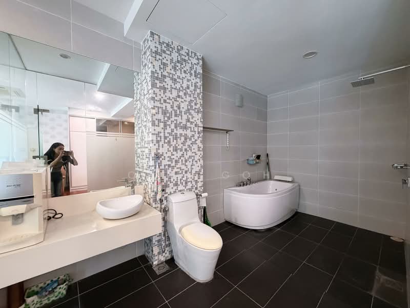 Rumah Teres 3 Tingkat untuk Dijual di Taman Jelutong (Jelutong) - Qyan Goh - Bathroom - PropertyGuru.com.my