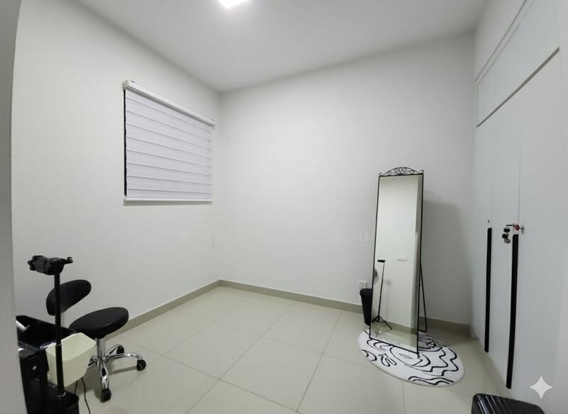 Untuk Dijual - Platinum Arena