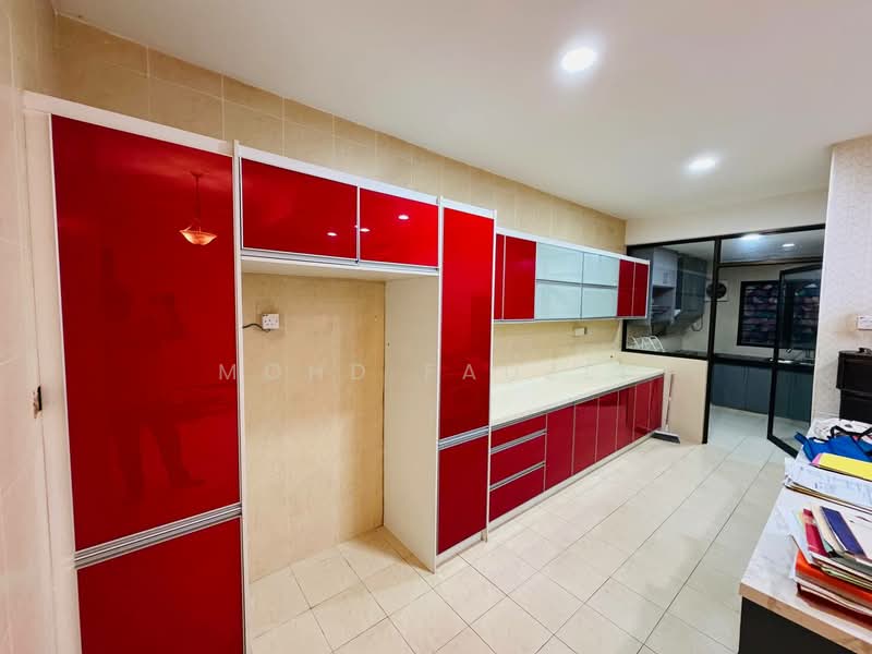 2-storey Terraced House for Sale in Bukit Jelutong (Shah Alam) - Mohd Fadzli - Kitchen - PropertyGuru.com.my