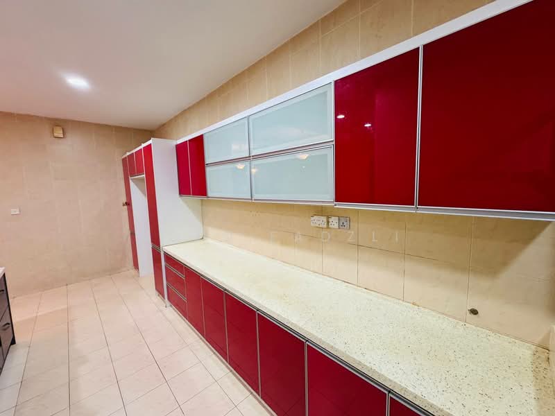 2-storey Terraced House for Sale in Bukit Jelutong (Shah Alam) - Mohd Fadzli - Kitchen - PropertyGuru.com.my