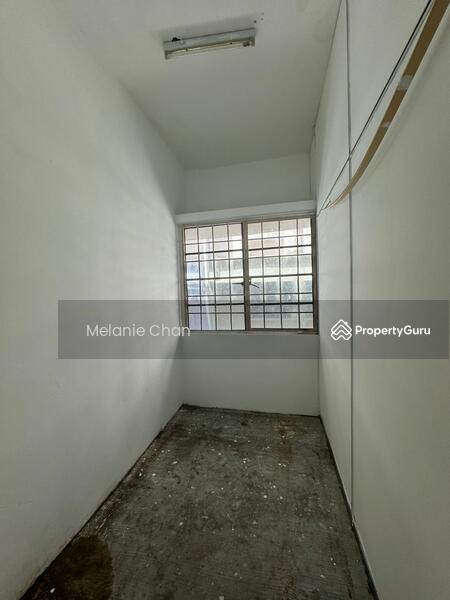 For Sale - Shop at Desa Aman Puri