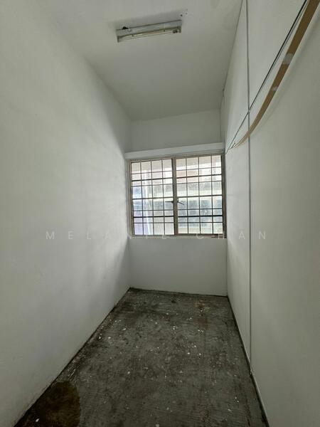 For Sale - Shop at Desa Aman Puri