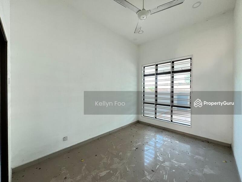 For Sale - 1 Storey Endlot with EXTRA LAND at Taman Tangga Batu Damai