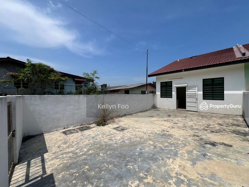 For Sale - 1 Storey Endlot with EXTRA LAND at Taman Tangga Batu Damai