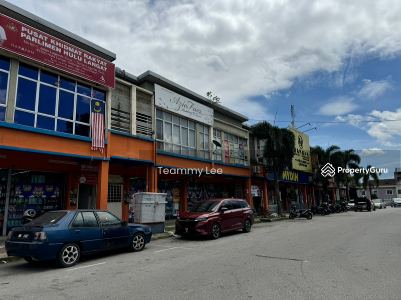 For Sale - ROI 4.4% Mainroad 2sty Shop Lagenda Suria, Hulu Langat
