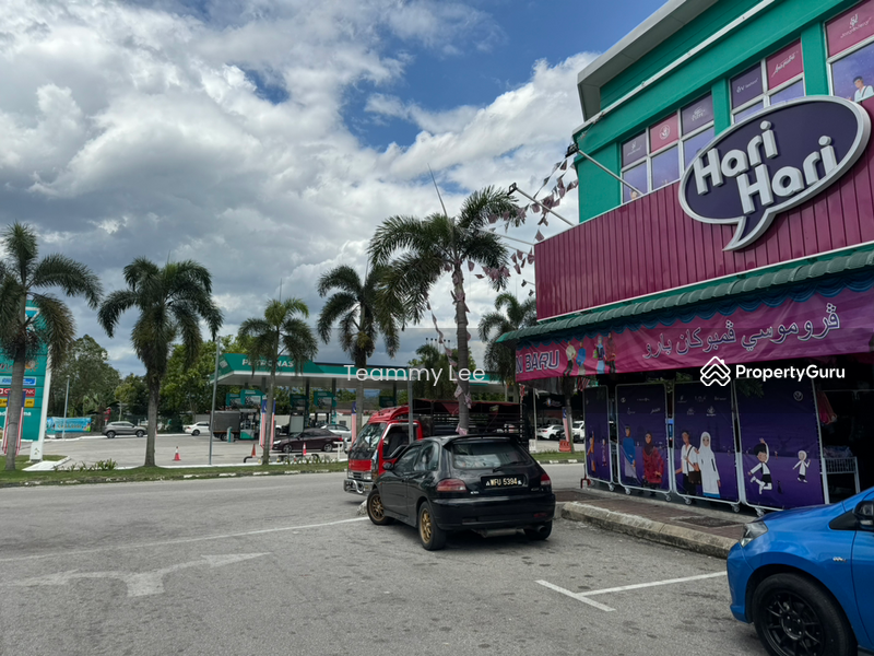 For Sale - ROI 4.4% Mainroad 2sty Shop Lagenda Suria, Hulu Langat