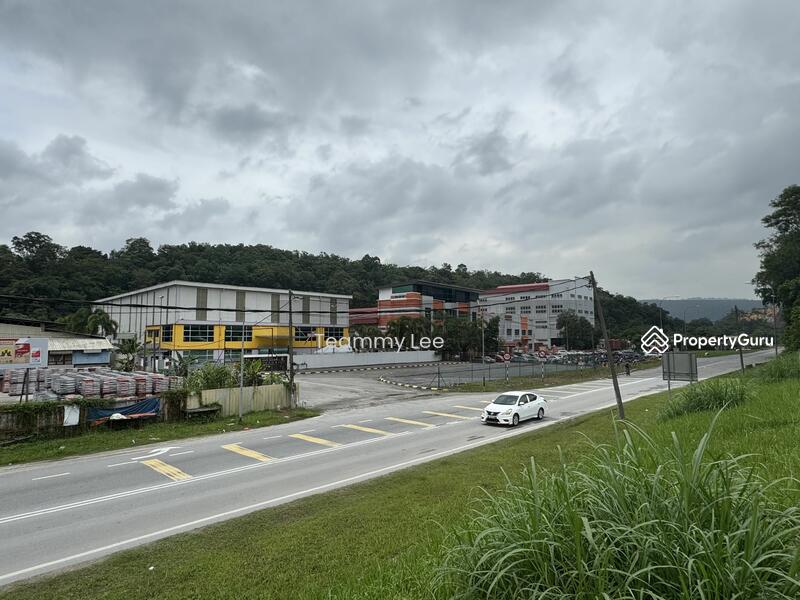 Untuk Dijual - 1.72 Acres Industrial Land Jalan Sungai Tekali, Kampung Baru Makau