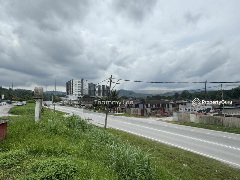 Untuk Dijual - 1.72 Acres Industrial Land Jalan Sungai Tekali, Kampung Baru Makau