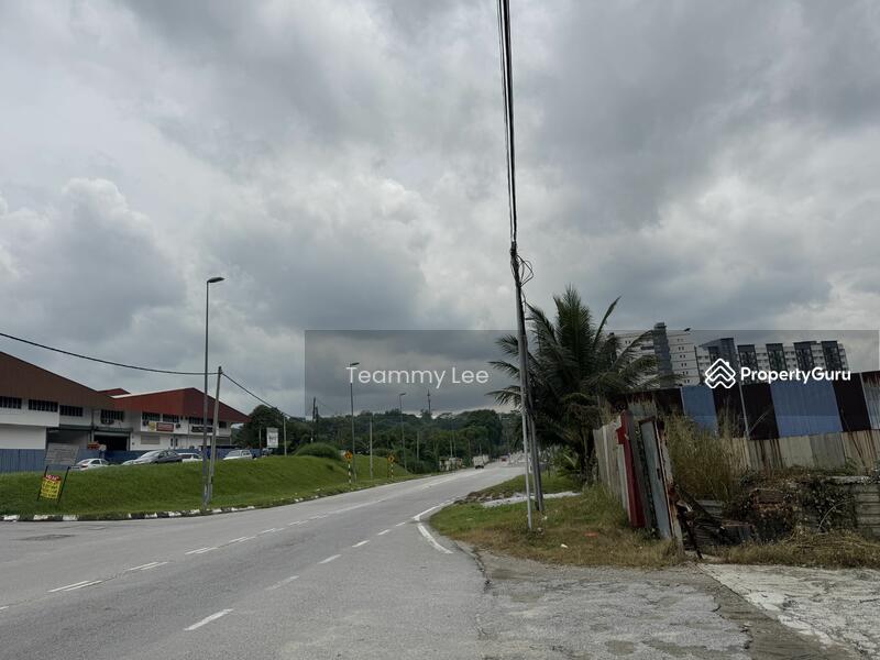 Untuk Dijual - 1.72 Acres Industrial Land Jalan Sungai Tekali, Kampung Baru Makau