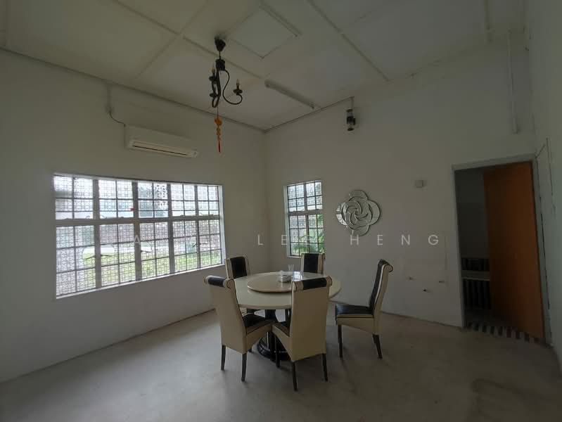 Banglo Komersial untuk Dijual di Greentown (Ipoh) - Datuk Lee Heng - Dining Room - PropertyGuru.com.my