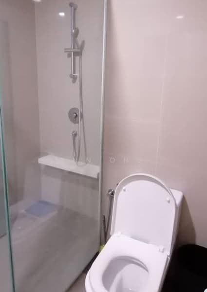 Kondominium untuk Dijual di Sixceylon - Ann Ong - Bathroom - PropertyGuru.com.my
