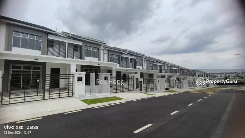 For Sale - Citrine Hills Double-Storey Terrace House @ BBKP