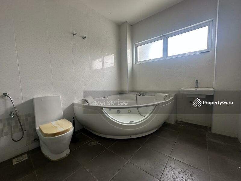 Wira Heights, Bandar Sungai Long Bathroom