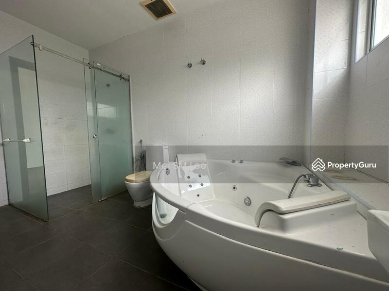 Wira Heights, Bandar Sungai Long Bathroom