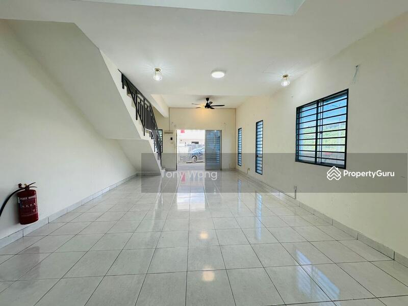 For Sale - ( Sell Below Market ) Double Storey Corner House, Sari Alamanda, Rawang