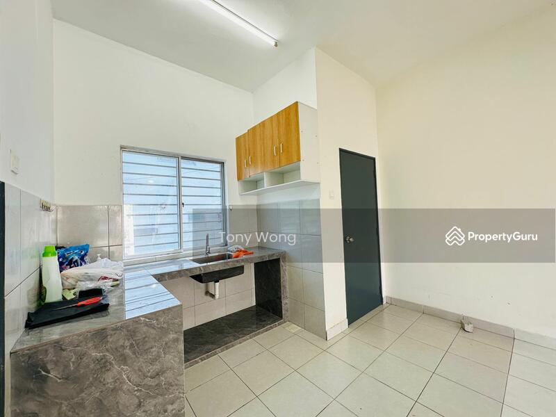 For Sale - ( Sell Below Market ) Double Storey Corner House, Sari Alamanda, Rawang