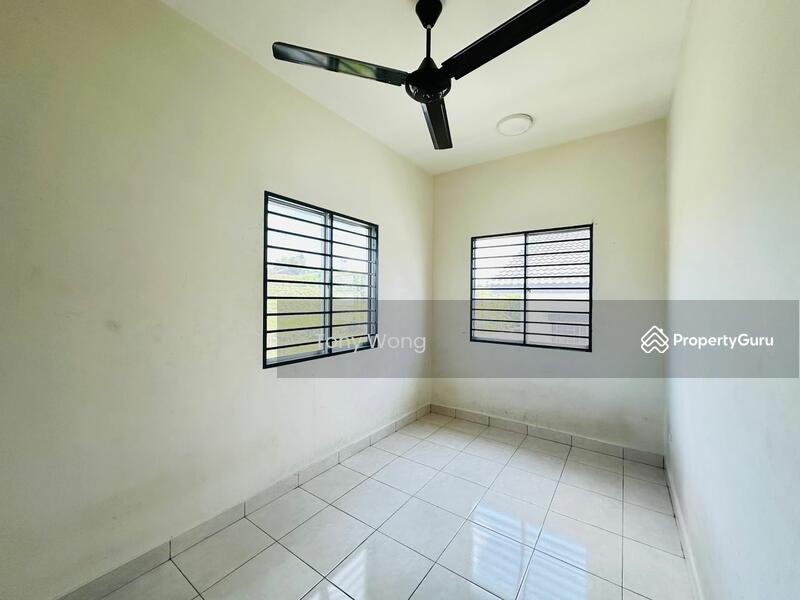 For Sale - ( Sell Below Market ) Double Storey Corner House, Sari Alamanda, Rawang