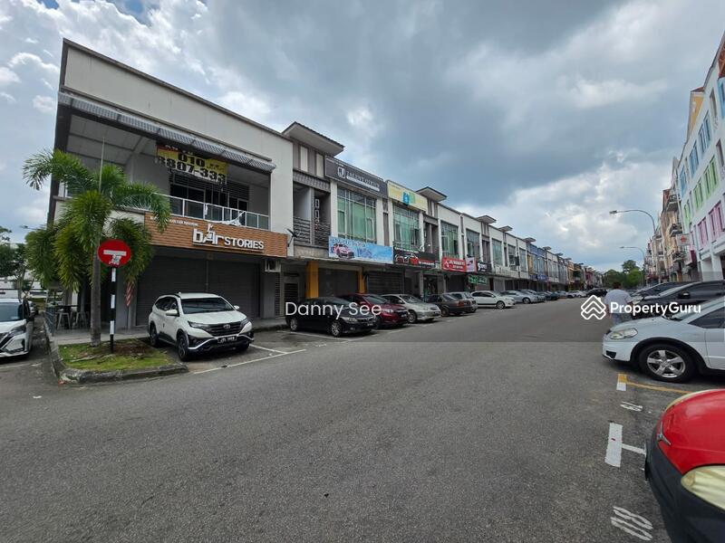 For Rent - Indahpura Kulai Ground Floor of Double Storey Shop (End Lot) near Aeon Kulai