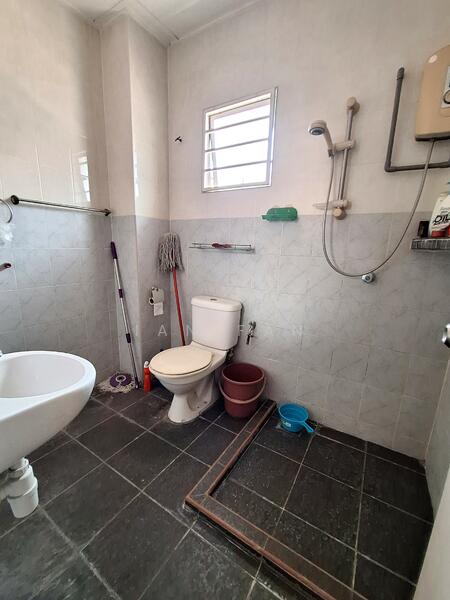 2.5-storey Terraced House for Sale in Pusat Bandar Putra Permai (Seri Kembangan) - Ian Fan - PropertyGuru.com.my
