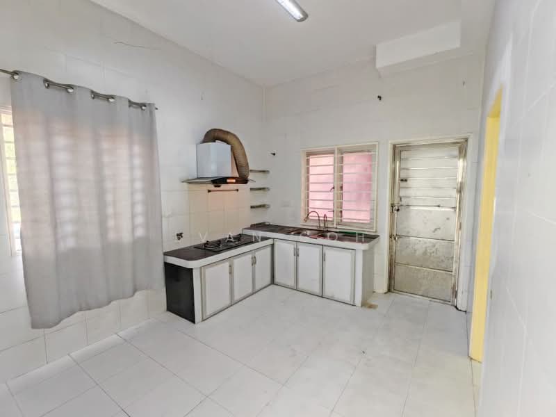 Rumah Bandar untuk Dijual di Taman Putra Perdana (Puchong) - Evan Goh - Kitchen - PropertyGuru.com.my