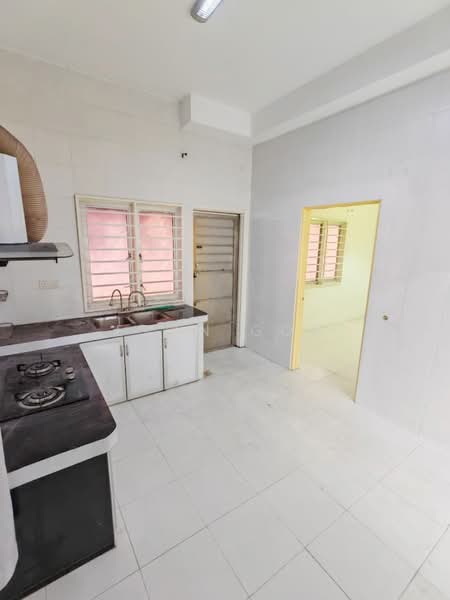 Rumah Bandar untuk Dijual di Taman Putra Perdana (Puchong) - Evan Goh - Kitchen - PropertyGuru.com.my