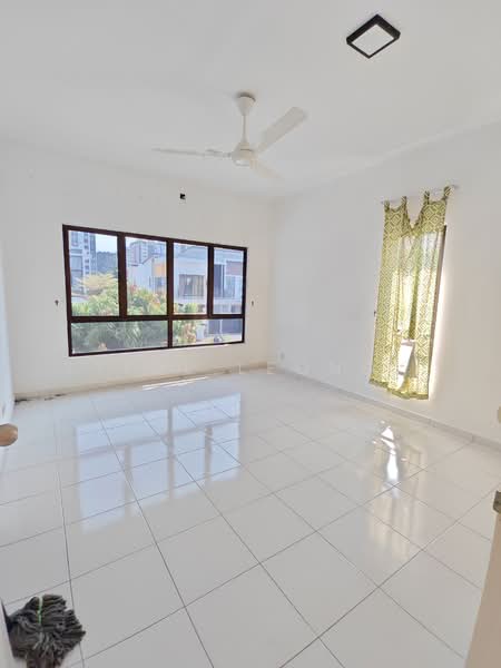 2-storey Terraced House for Sale in Setia Utama (Setia Alam) - Steve Leong . - Living Room - PropertyGuru.com.my
