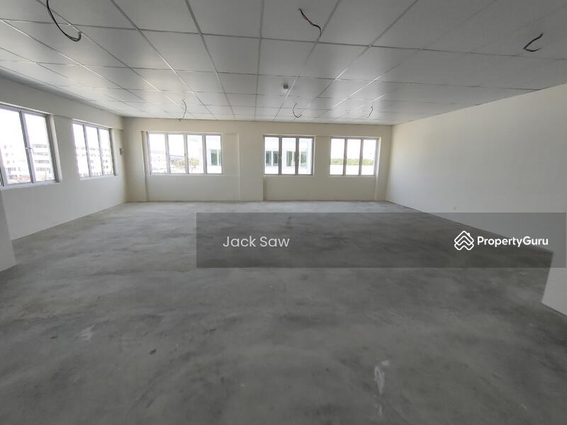 For Rent - 2.5 Storey Semi-D Factory at Golden Gateway, Valdor