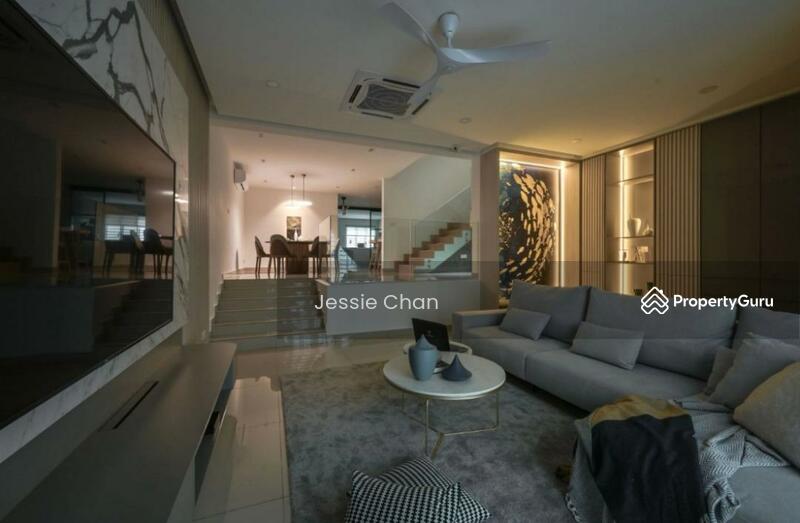 For Sale - Nilai【30ft BIG Extra Land！！】28x80 Superlink FREEHOLD Double Storey