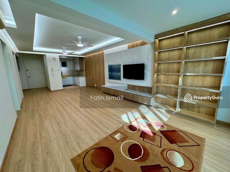 For Sale - Riana Green East